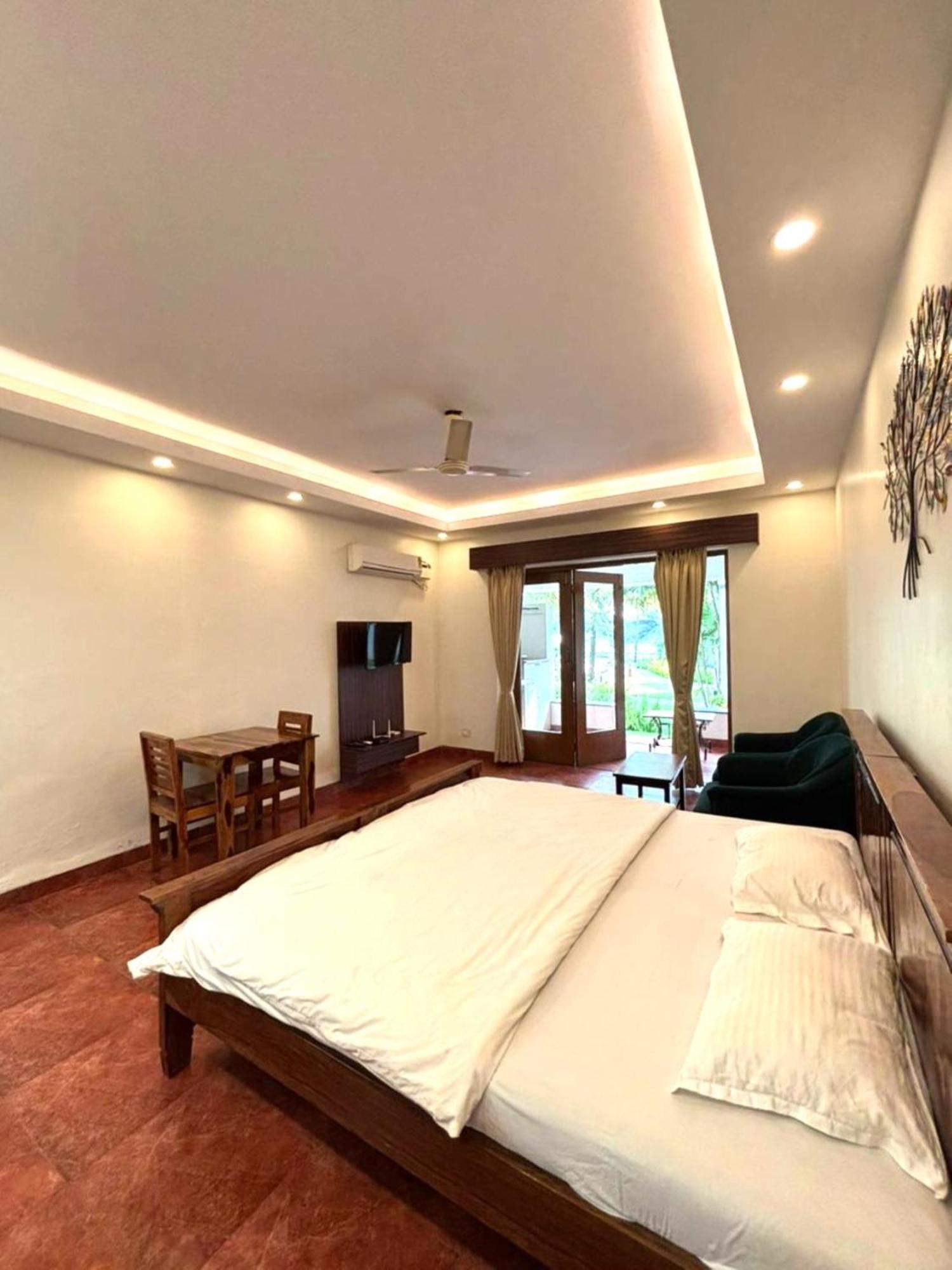 Villa Riviera Sapphire Siolim Esterno foto